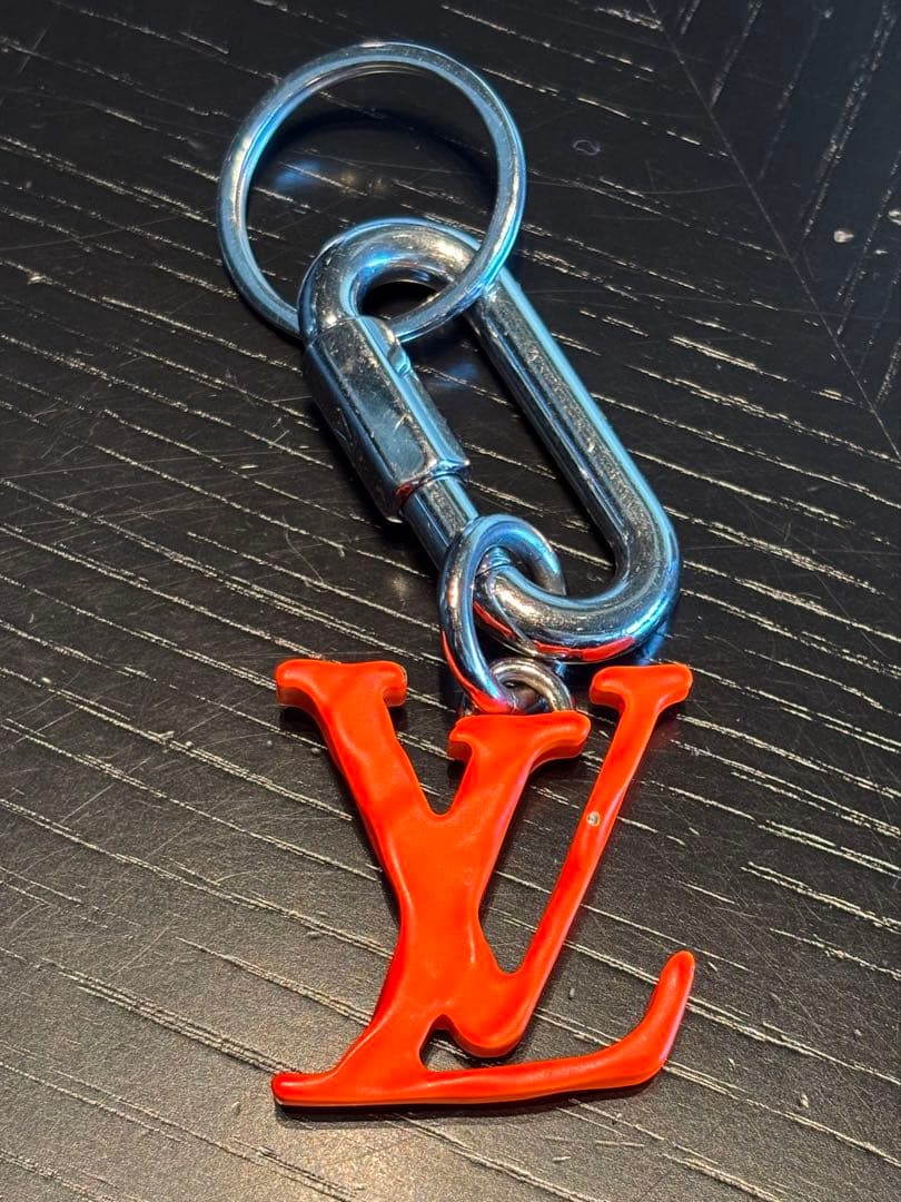 LOUIS VUITTON ポルトクレ LVシャープ キーホルダー キーリング