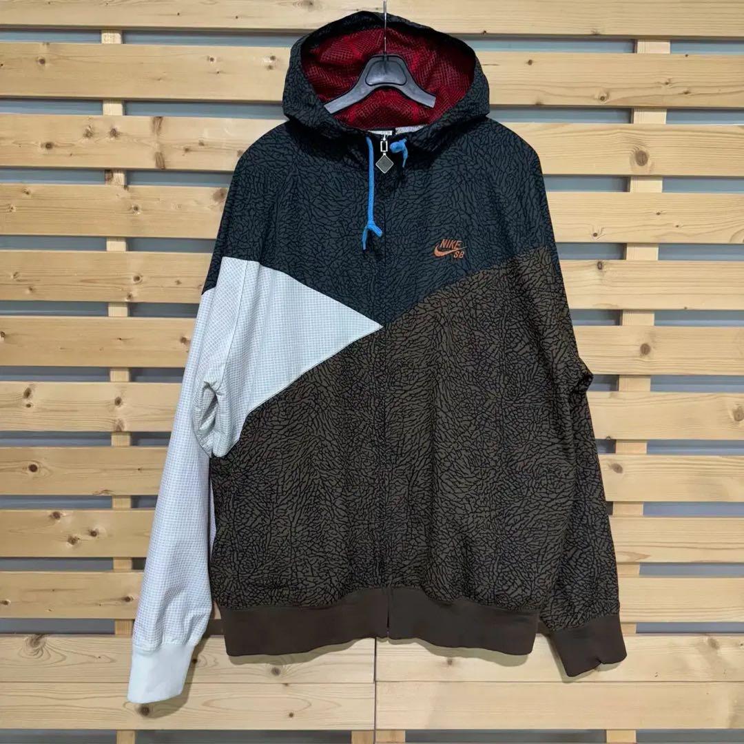 美品　レアNIKE SB セメント　ナイロンジャケットSupreme 刺繍ロゴ Pre-Owned Mens Large Green Nike SB X Supreme World Famous Jacket