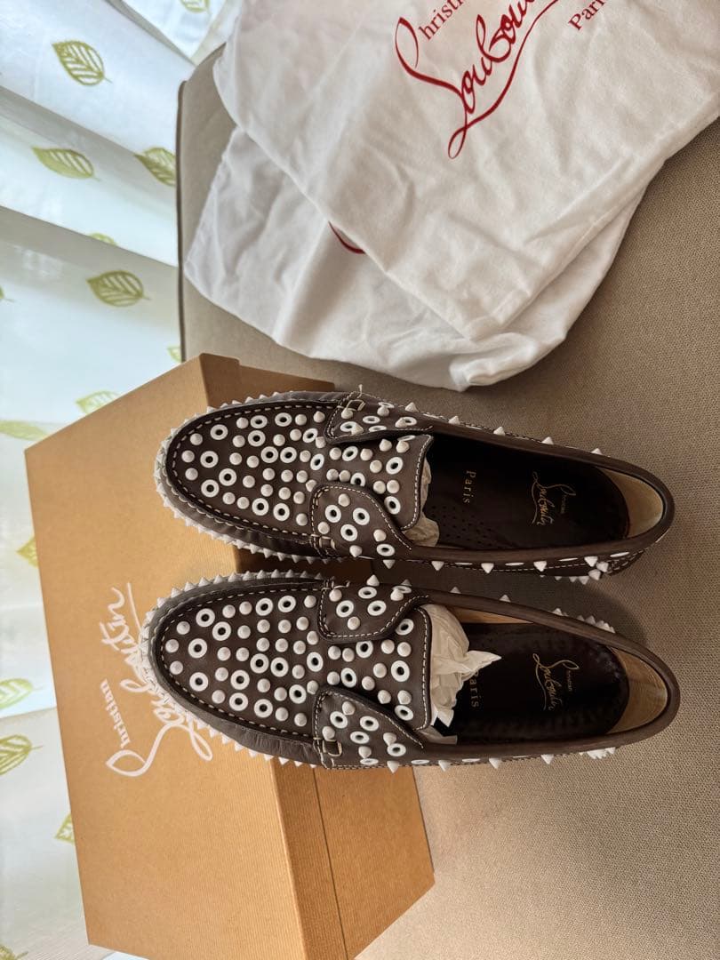 Christian Louboutin スタッズ付きスニーカー 中古・古着通販】Christian Louboutin (クリスチャン・ルブタン