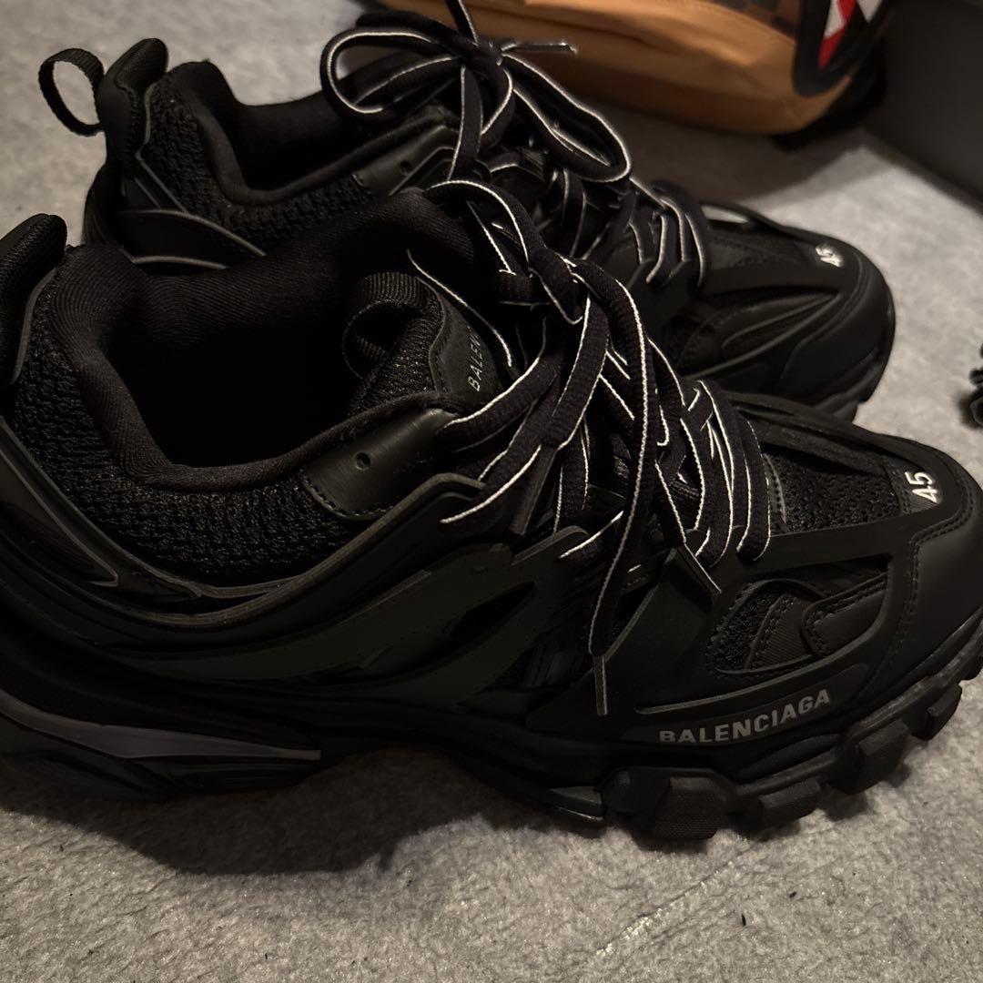 BALENCIAGA TRACK LED - メルカリ