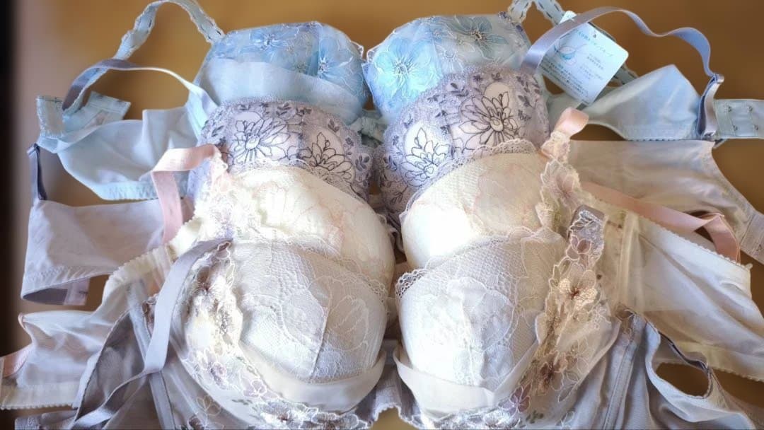 タグ付☆ワコール　E80 リボンブラ　4枚セット