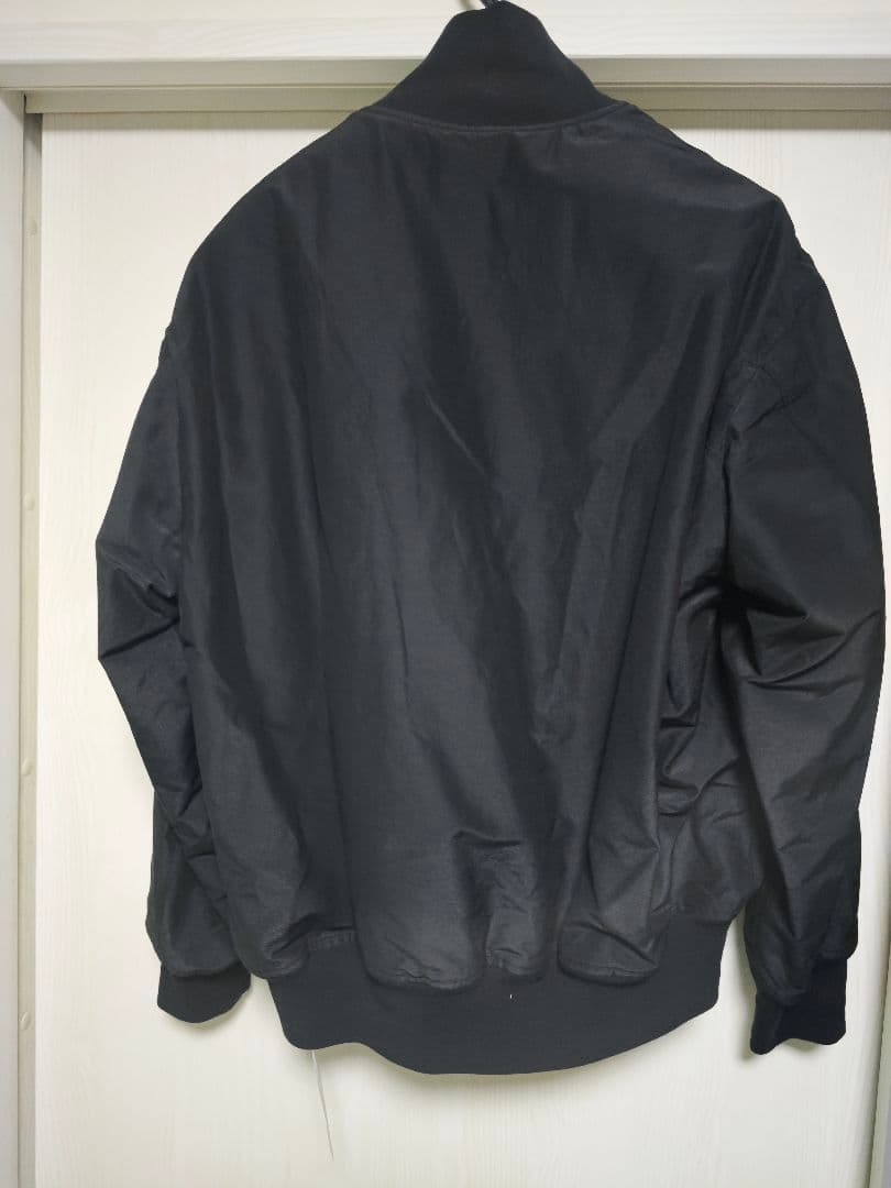 comoli 25ss リバーシブル トラックジャケット - メルカリ