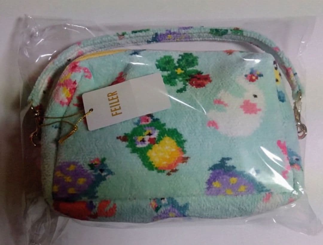 神崎恵さん✕フェイラー　手付きポーチ