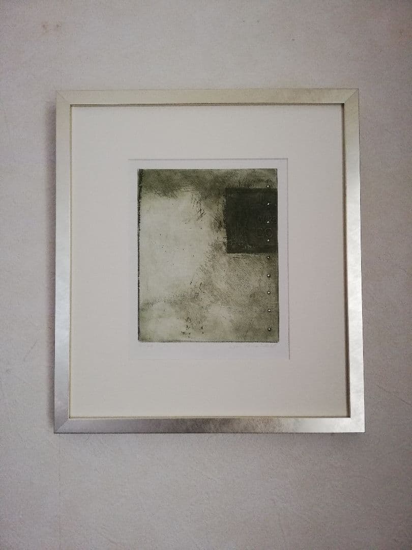 アート609　「タイム2(オリーブ)」　インテリアコーディネート