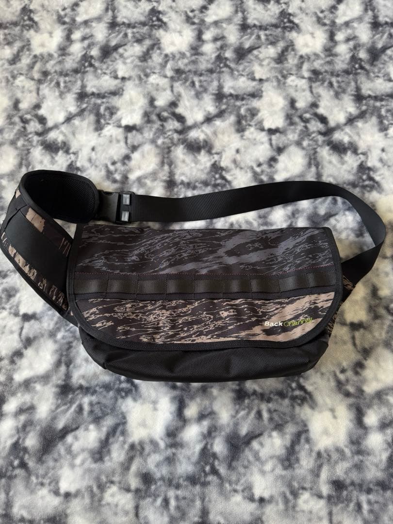 Back Channel メッセンジャーバッグ