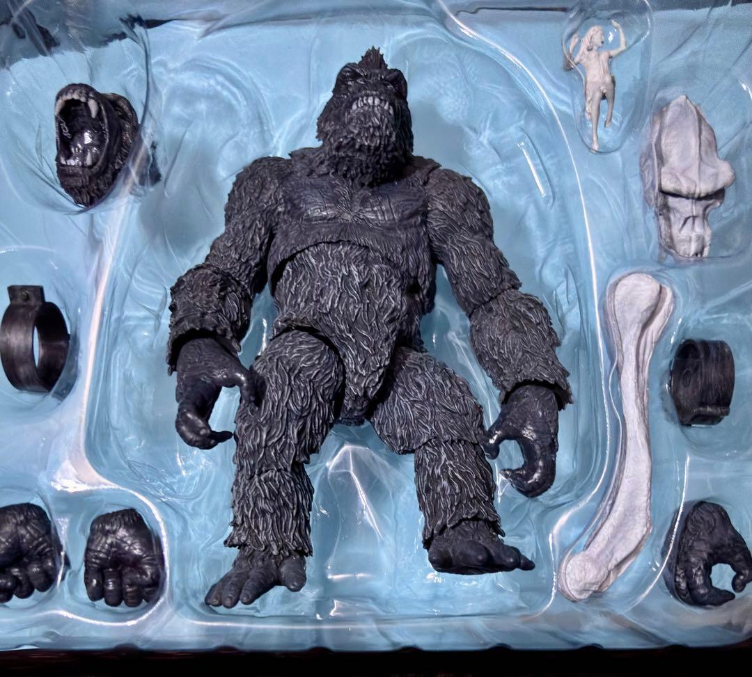 ◆キングコング スカルアイランド 7インチ アクションフィギュア MEZCO