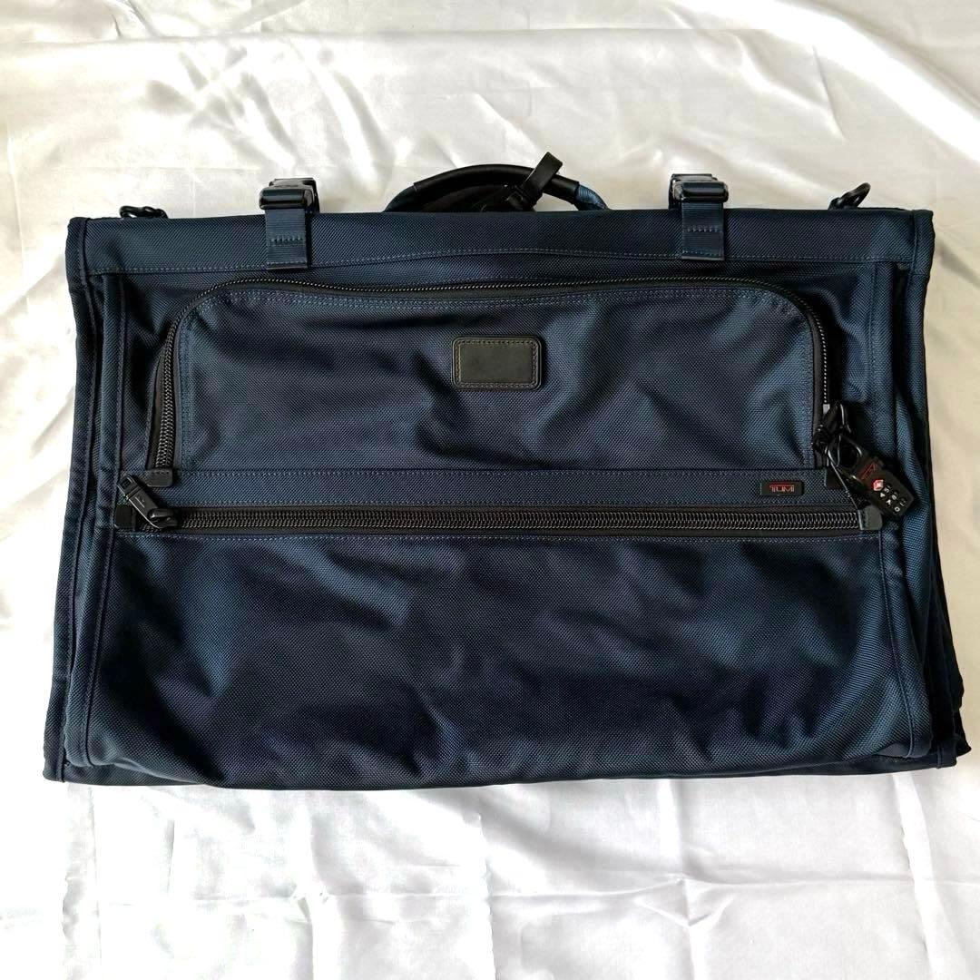 TUMI × SHIPS コラボ ガーメントバッグ ネイビー
