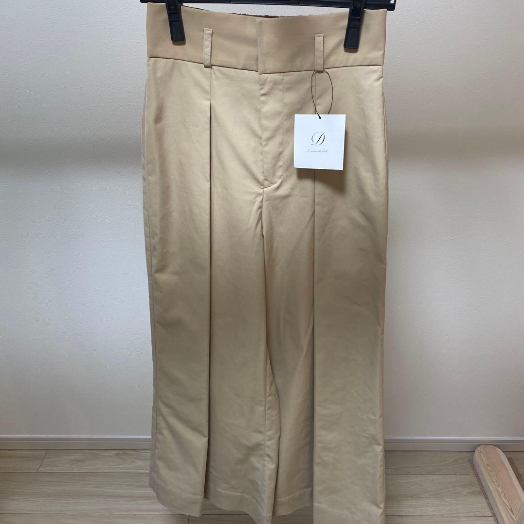 Dolce チノパン　ベージュ