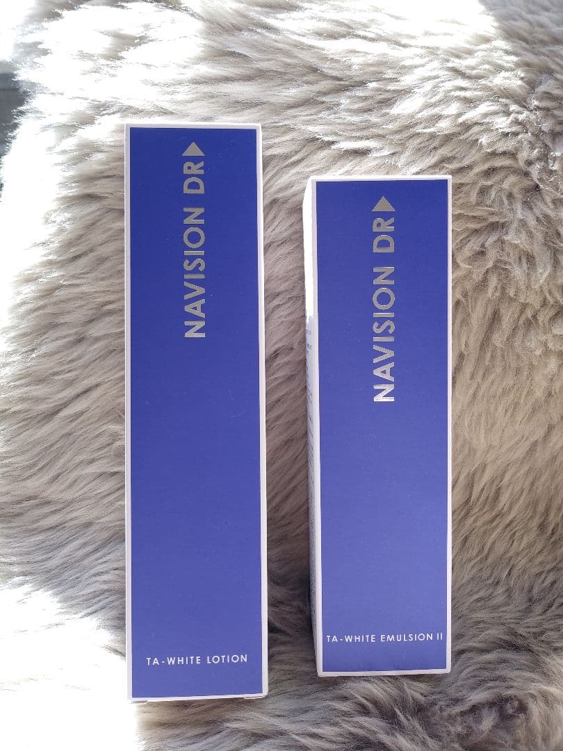 mogu様　ナビジョン　ホワイトローション　エマルジョン（しっとり）