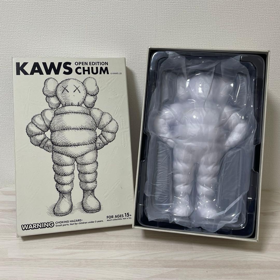 KAWS CHUM OPEN EDITION White フィギュア ソフビ
