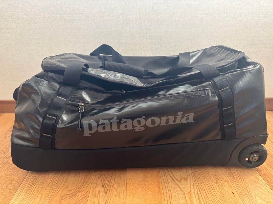 patagoniaブラックホール70L WHEELED DUFFEL