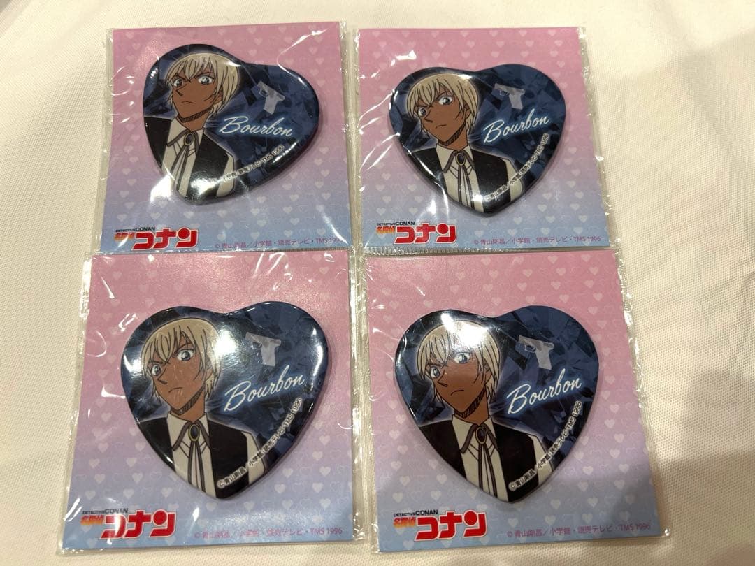 コナンプラザ ハート型缶バッジ バーボン 4点 - メルカリ