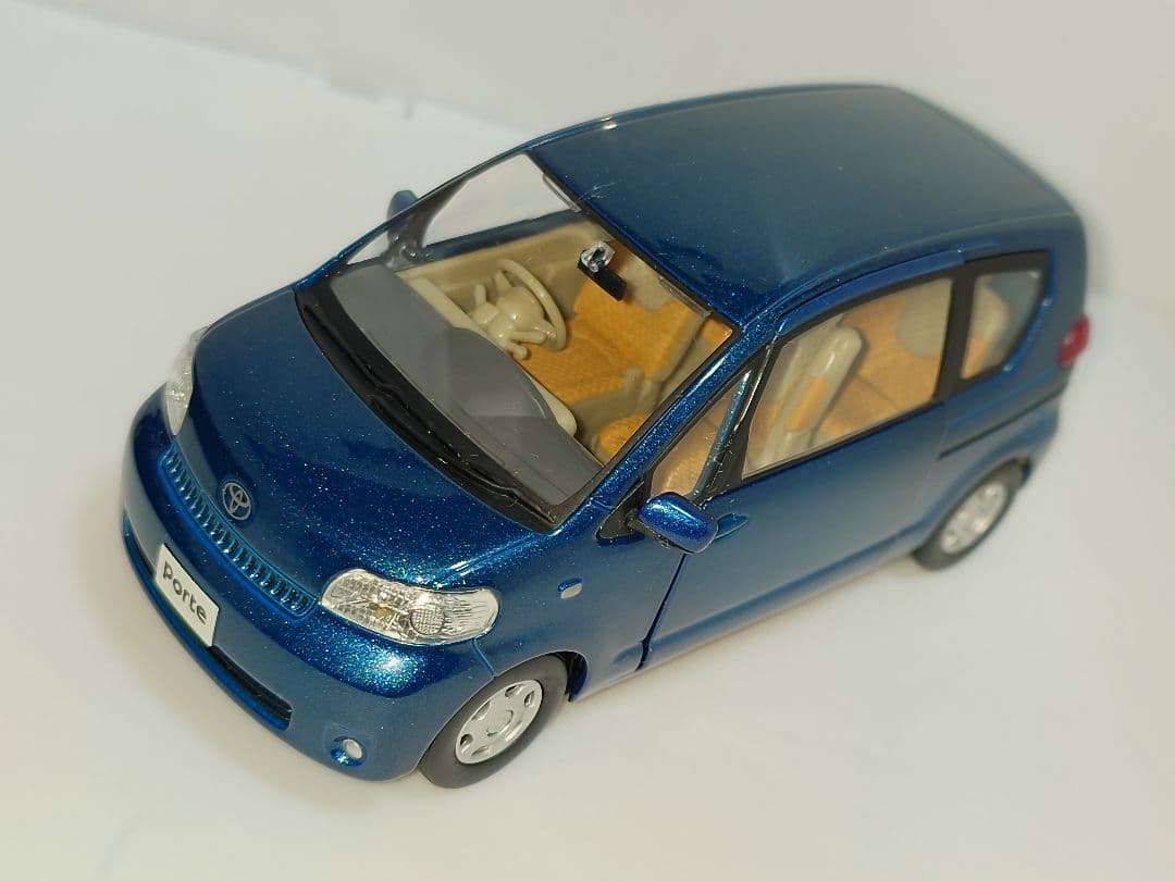 トヨタ ポルテ 初期型 カラーサンプル ミニカー ブルー 1/30 - メルカリ