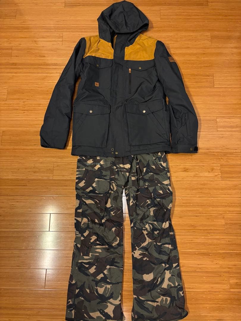 上:QUIKSILVER 下:BURTON スノボウェアセット【1回だけ使用】 Quiksilver（クイックシルバー） スノーボードウェア メンズ 上下