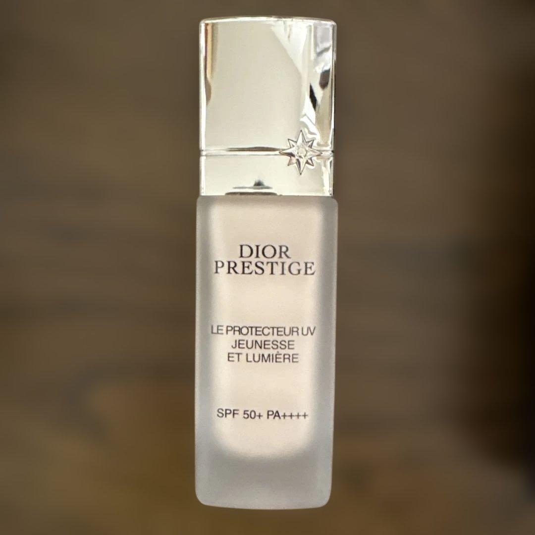 DIOR プレステージ　ホワイト　ル　プロテクター　UVルミエール　シアーグロウ