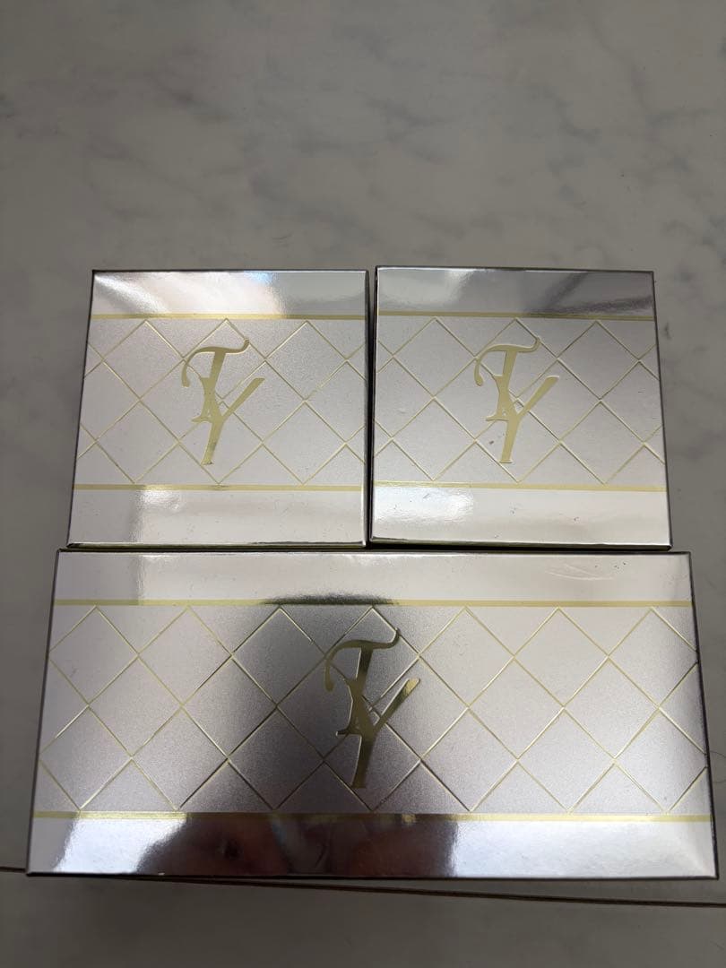 たかの友梨エステファクトジュエリーパクトＵ-N本体　レフィル