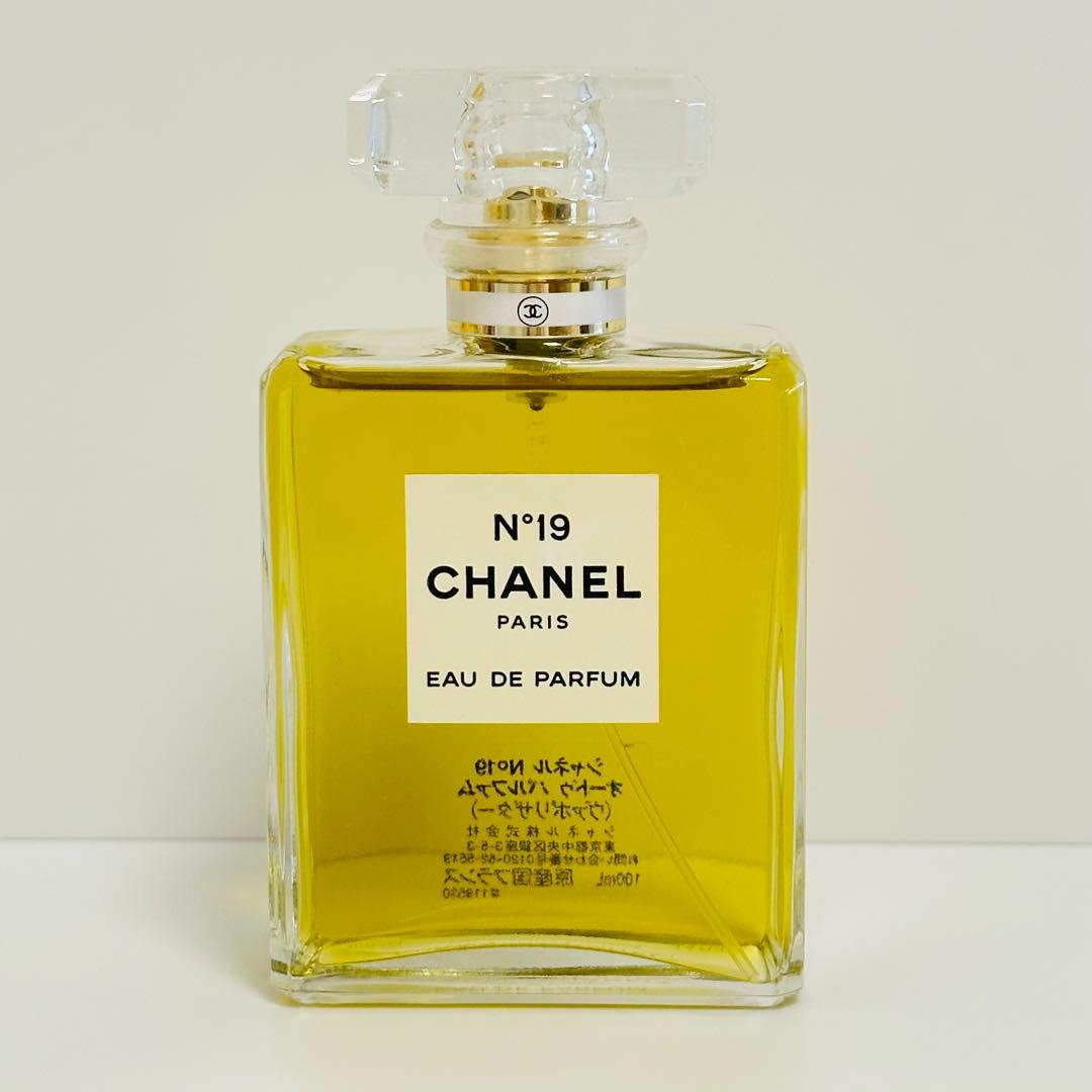 新品　CHANEL N°19 シャネル オーデパルファム　香水　100ml