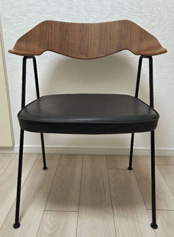 【ぶんた様】Case Furniture 675チェア 675 Chair | Robin Day Chair | Buy Online at Case Furniture