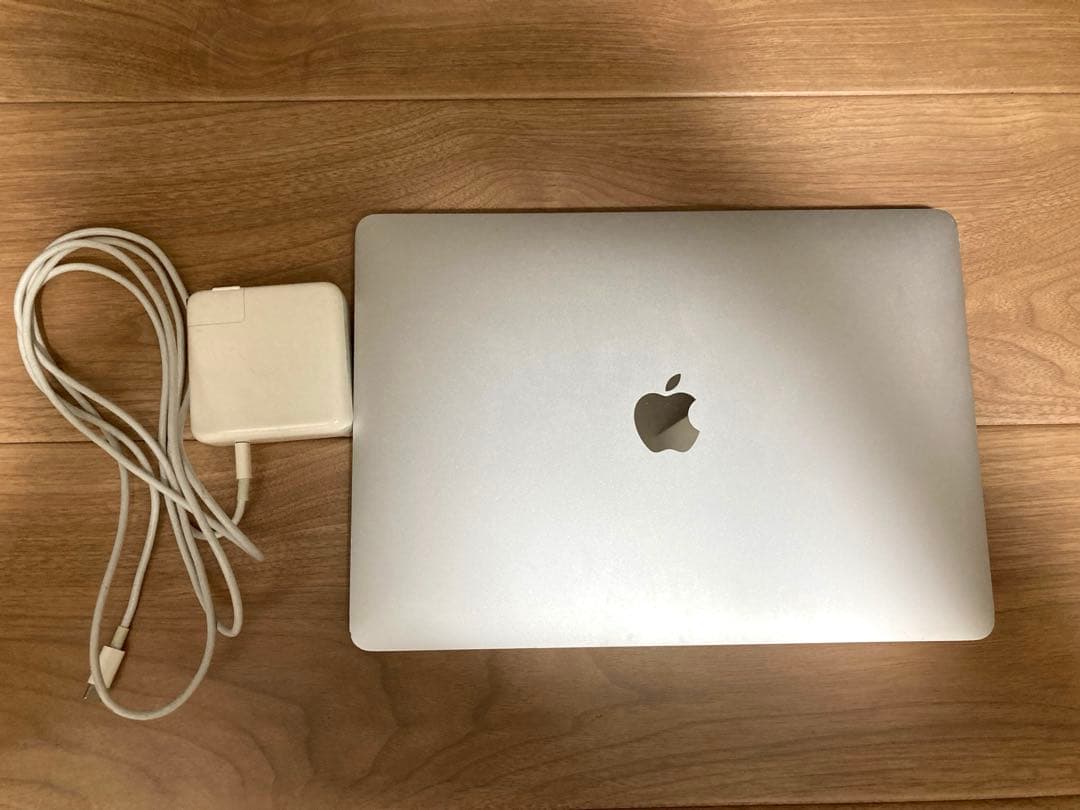 MacBook Air 13インチ　べにたま様 MacBook Air 15インチ、大画面Air 最高のサイズ感。13インチと画面の