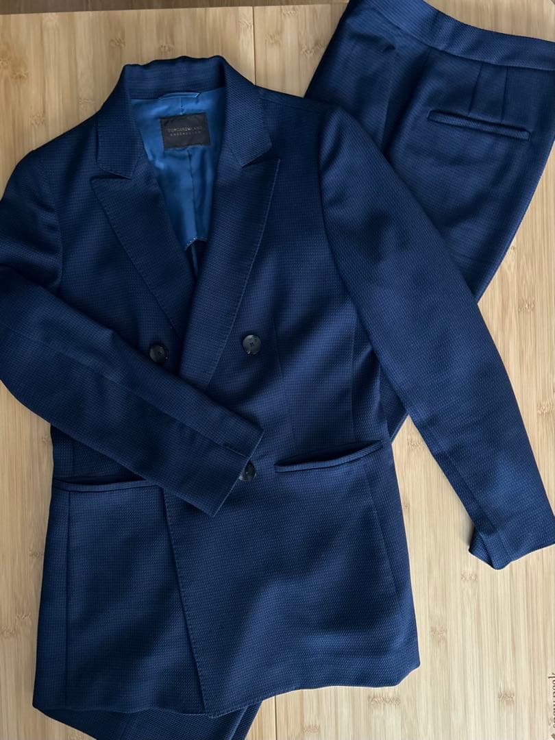 超メルカリ市価格！TOMORROWLAND パンツスーツ