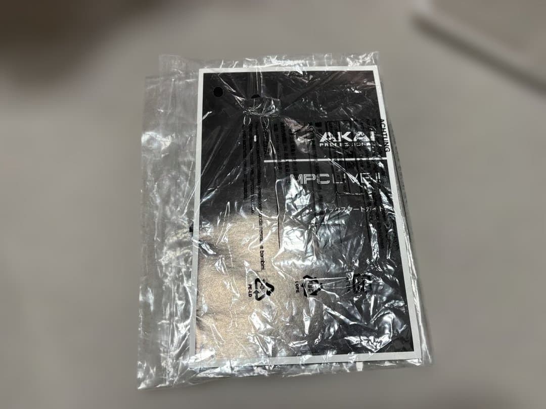 極美品】MPC LIVE II（日本国内正規品・液晶フィルム付・完品・解除済