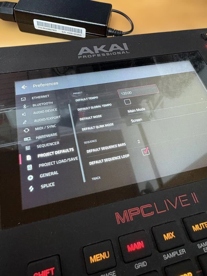 極美品】MPC LIVE II（日本国内正規品・液晶フィルム付・完品・解除済