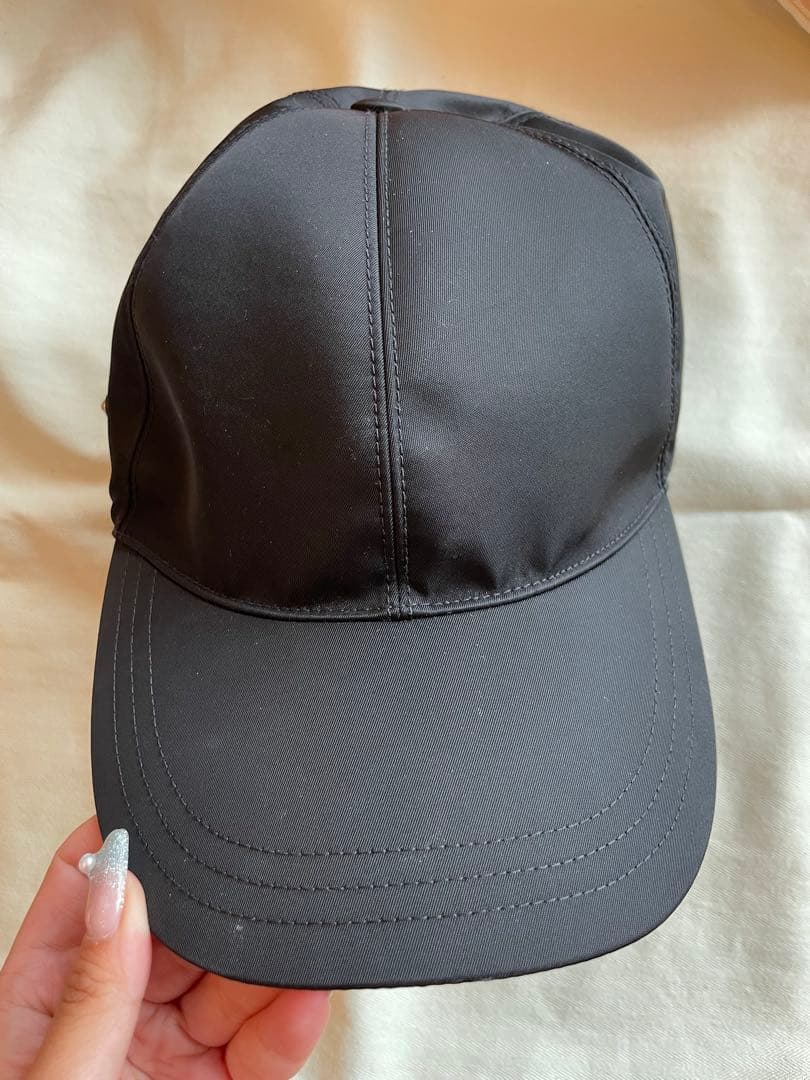 プラダ ナイロン キャップ レディース S 機内コーデ - メルカリ