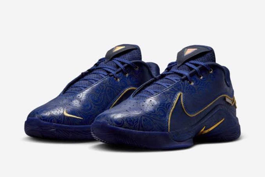 シューズ(男性用) lebron 22 monopoly token 29cm Monopoly Nike LeBron 22 | SneakerNews.com