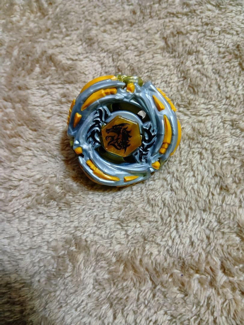 メタルファイトベイブレード　メテオエルドラゴ　ゴールド？　ハズブロ エルドラゴデストロイゴールドアーマード【コロコロ限定】メタル