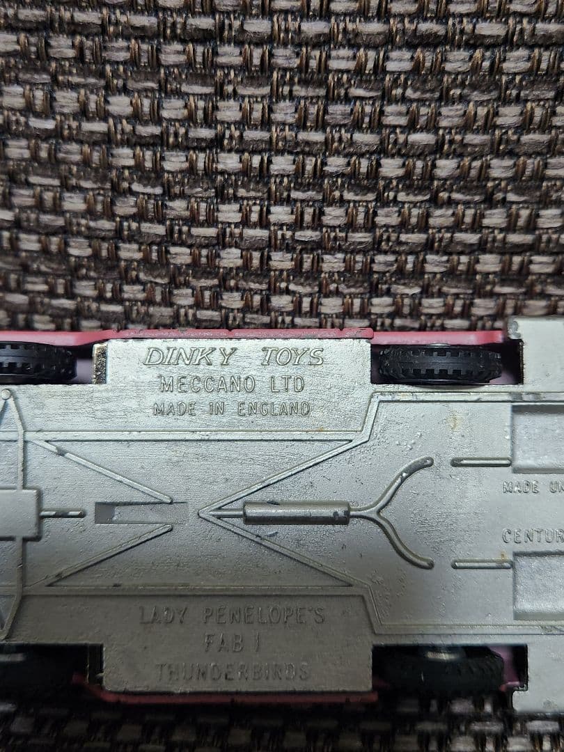 貴重□レア サンダーバード ペネロープ号 1/43 / ディンキー