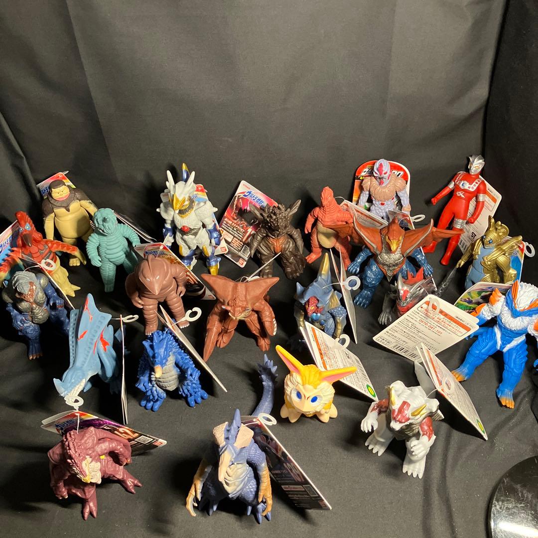 新品未使用品 ウルトラ怪獣シリーズ 22体タグ付き まとめ売り