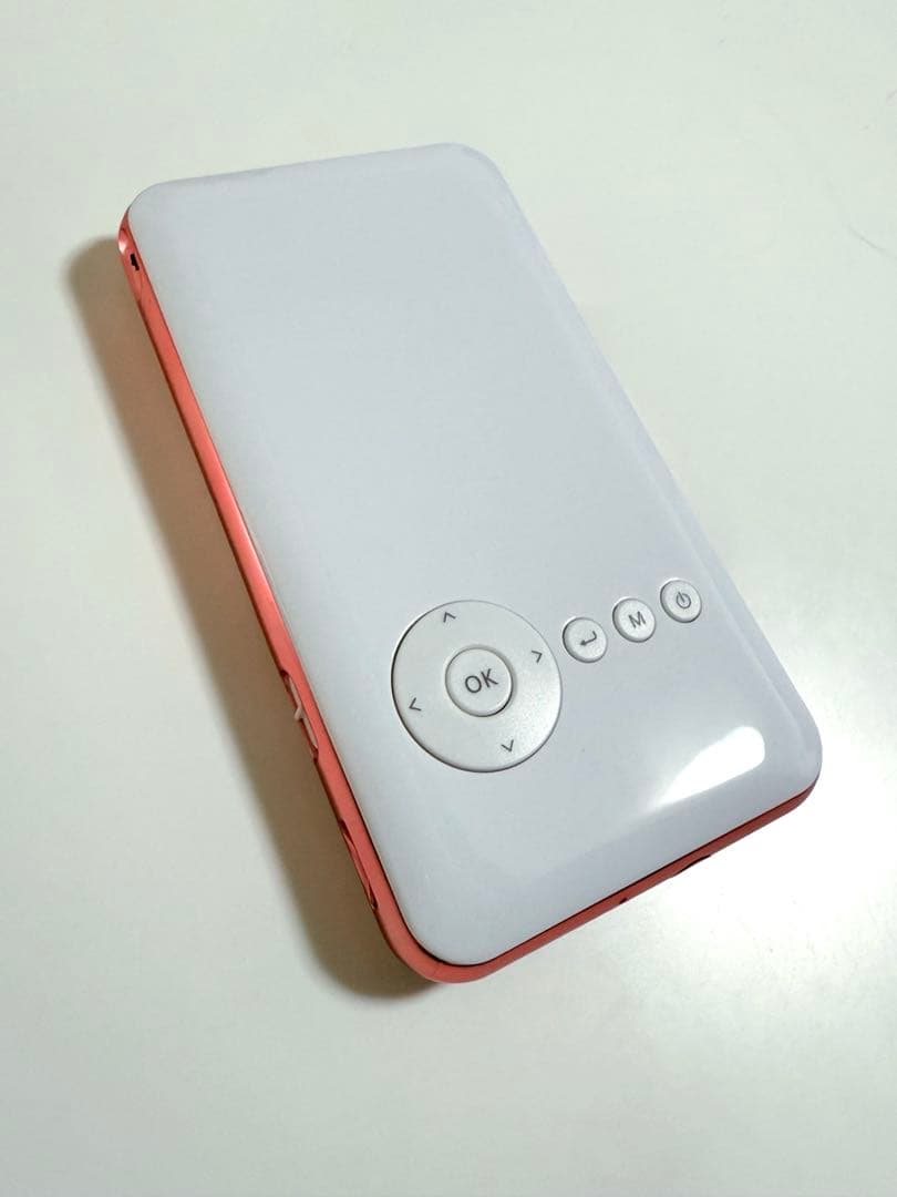 スマホ型プロジェクター　KABENI　カベーニ UENO-mono