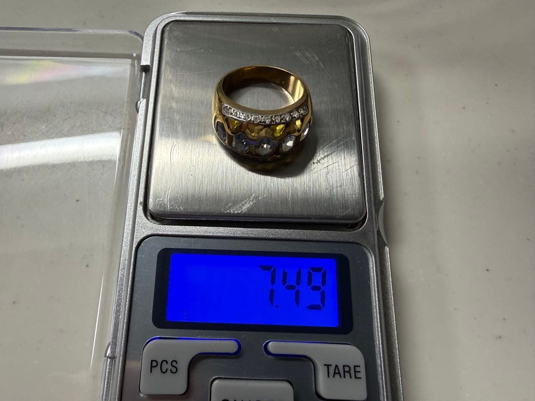 ゴールド リング 海外刻印？ 石付き / 素材 石 不明