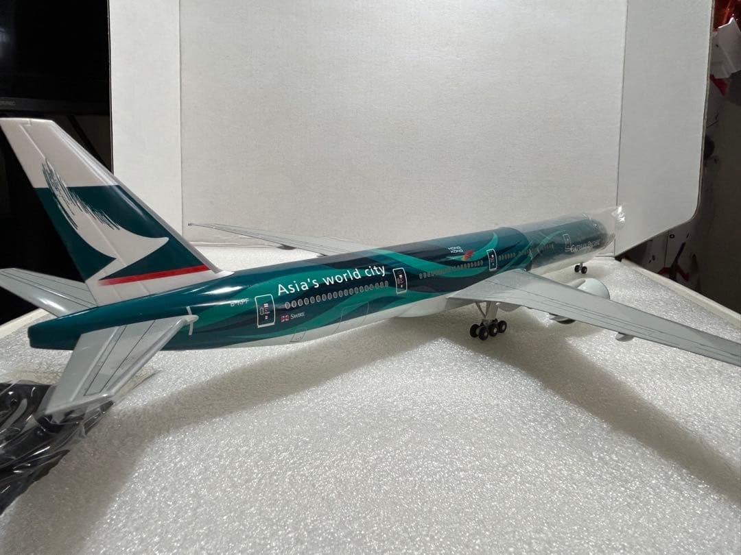 希少品！特別塗装機！！CX 777-300ER 1/200モデル - メルカリ