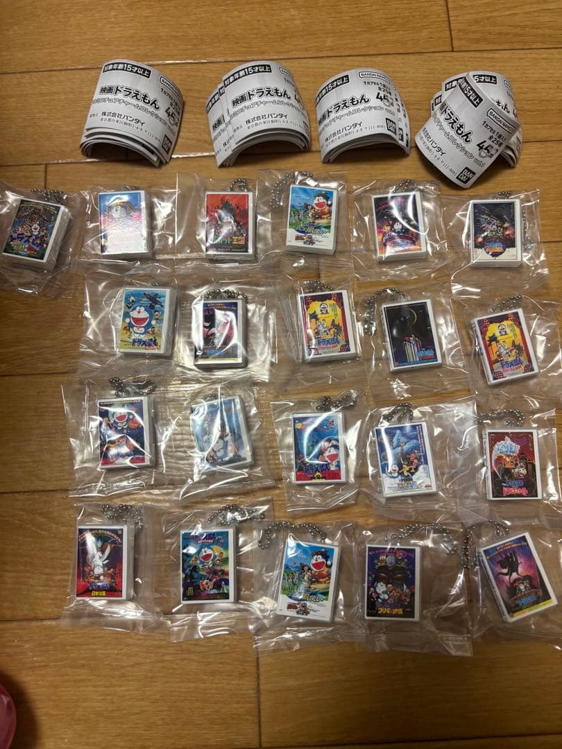 映画ドラえもん DVDミニチュアチャームコレクションvol.1 まとめ　15点 歴代映画作品を一挙ラインナップしたDVDミニチュアチャーム第1弾が