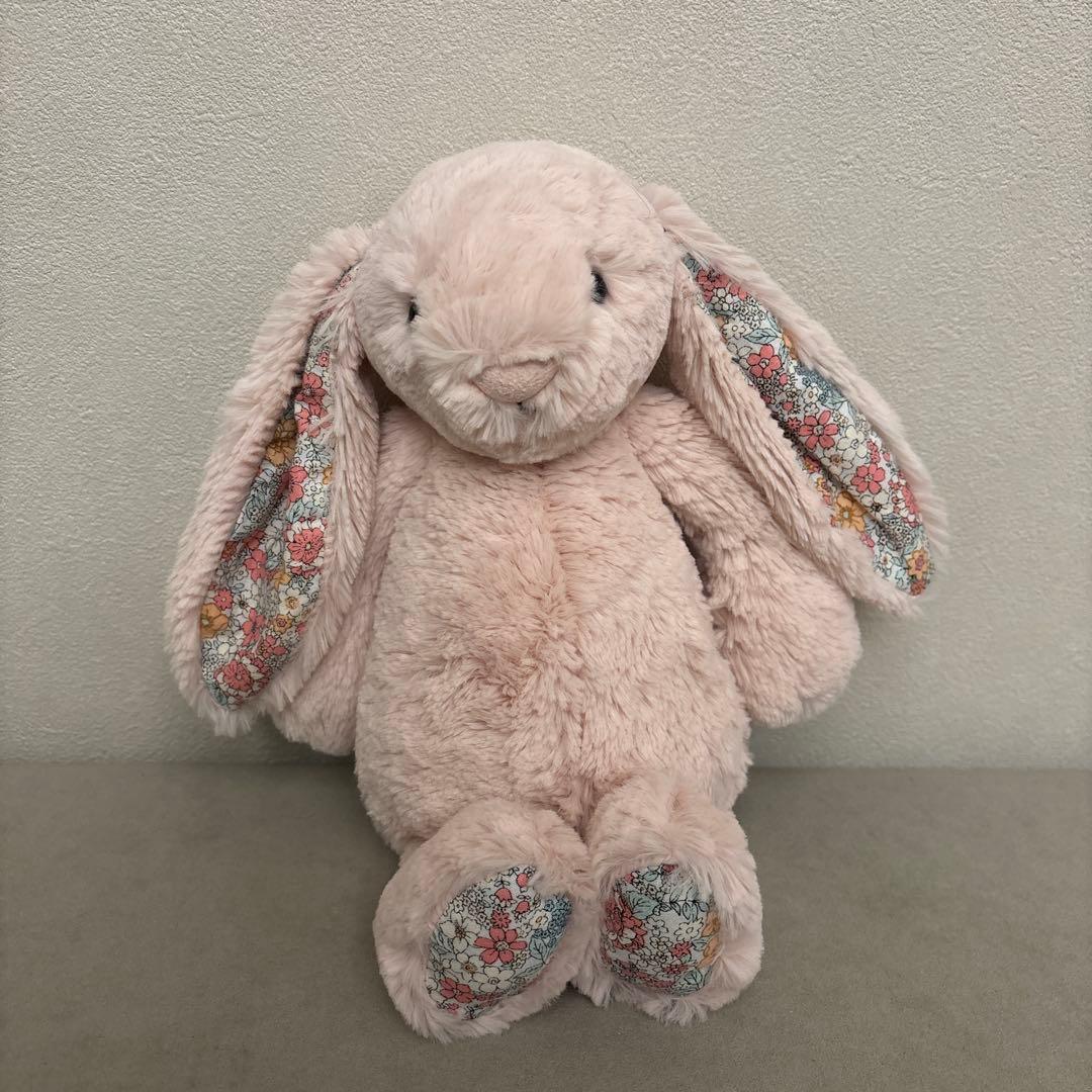 ジェリーキャット　ぬいぐるみ Amazon.co.jp: Jellycat【ジェリーキャット】Amuseable Avocado soft