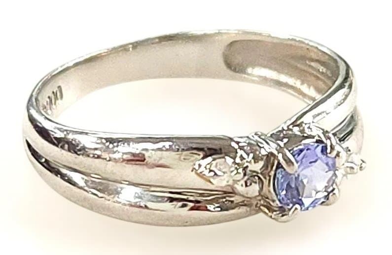 PT900 タンザナイト ダイヤモンド リング 2.61g サイズ9号