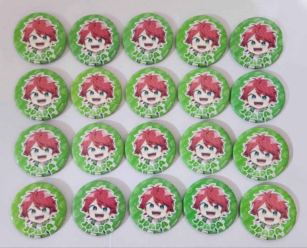 カラフルピーチ じゃぱぱ 新ビジュ 缶バッチ ① - メルカリ