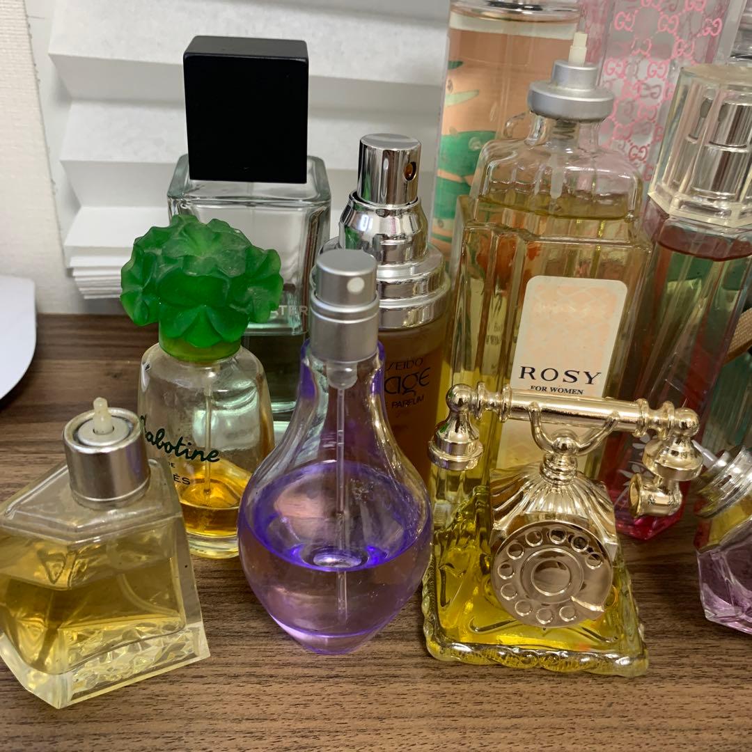 PE005:ブランドレディース香水 まとめ売り - メルカリ