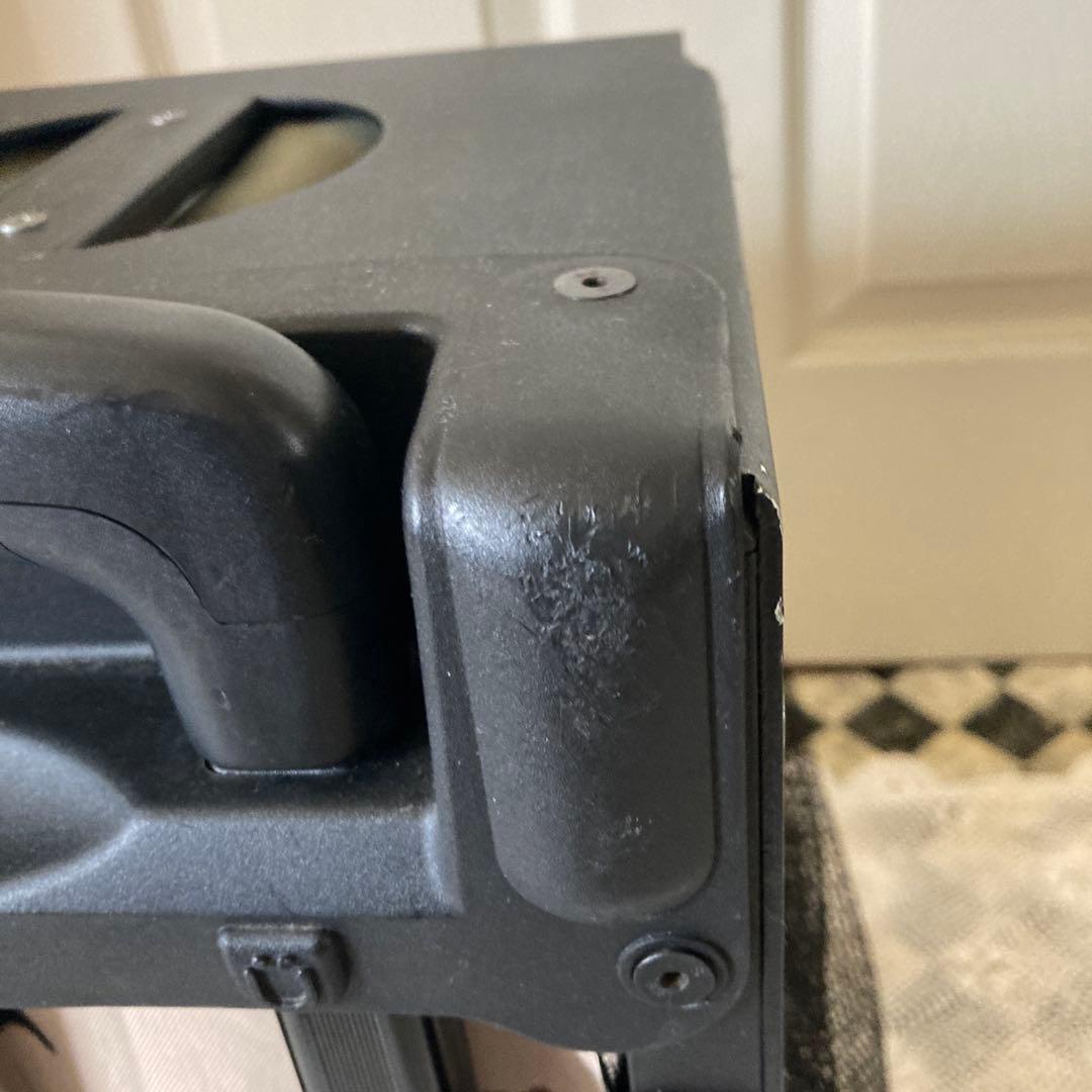 ズーカZUCA 座れるキャリーバッグ カモフラージュ柄 キャリーカート 35L