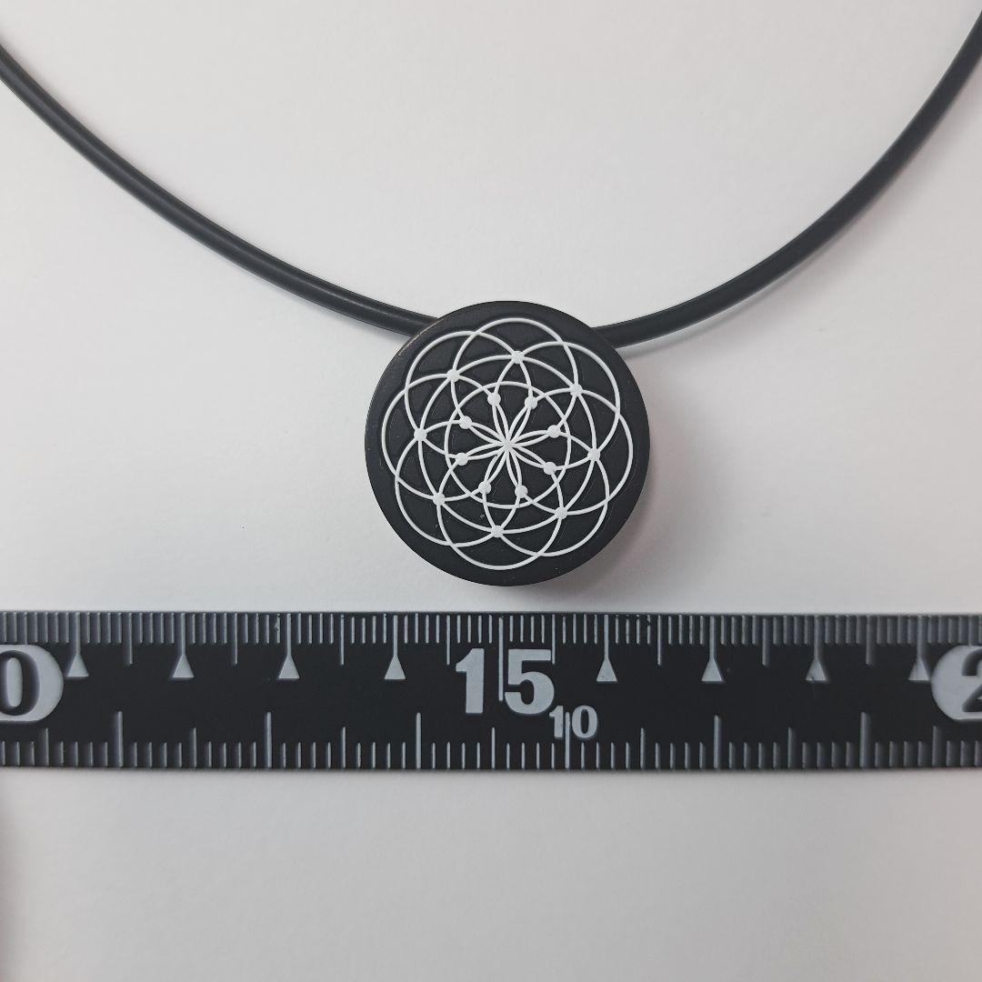 ブラックアイ ガイアス ネックレス - メルカリ