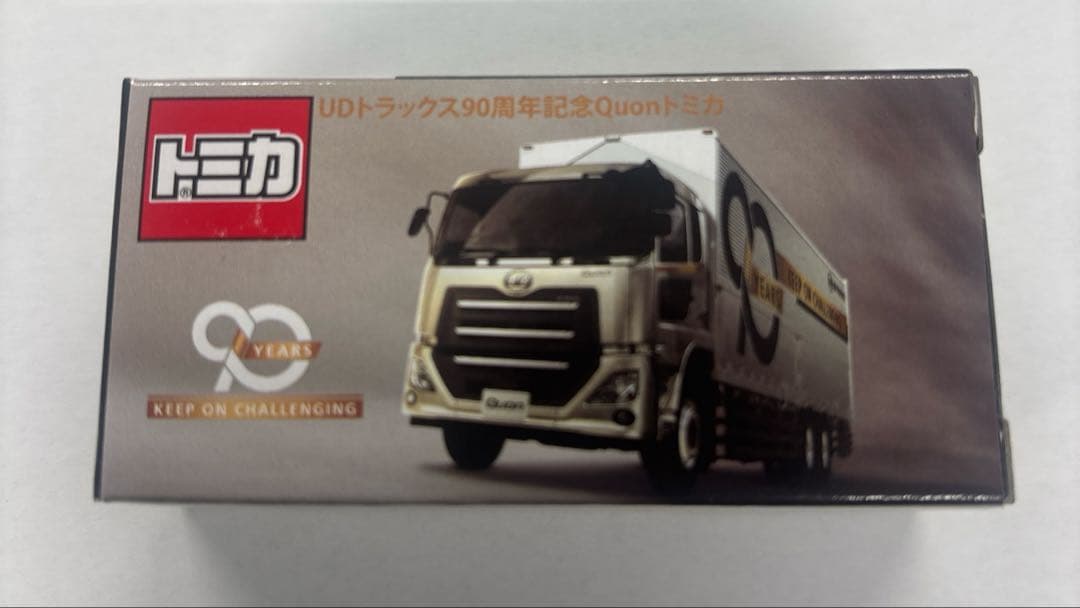 トミカ　UDトラックス90周年記念　Quon 非売品