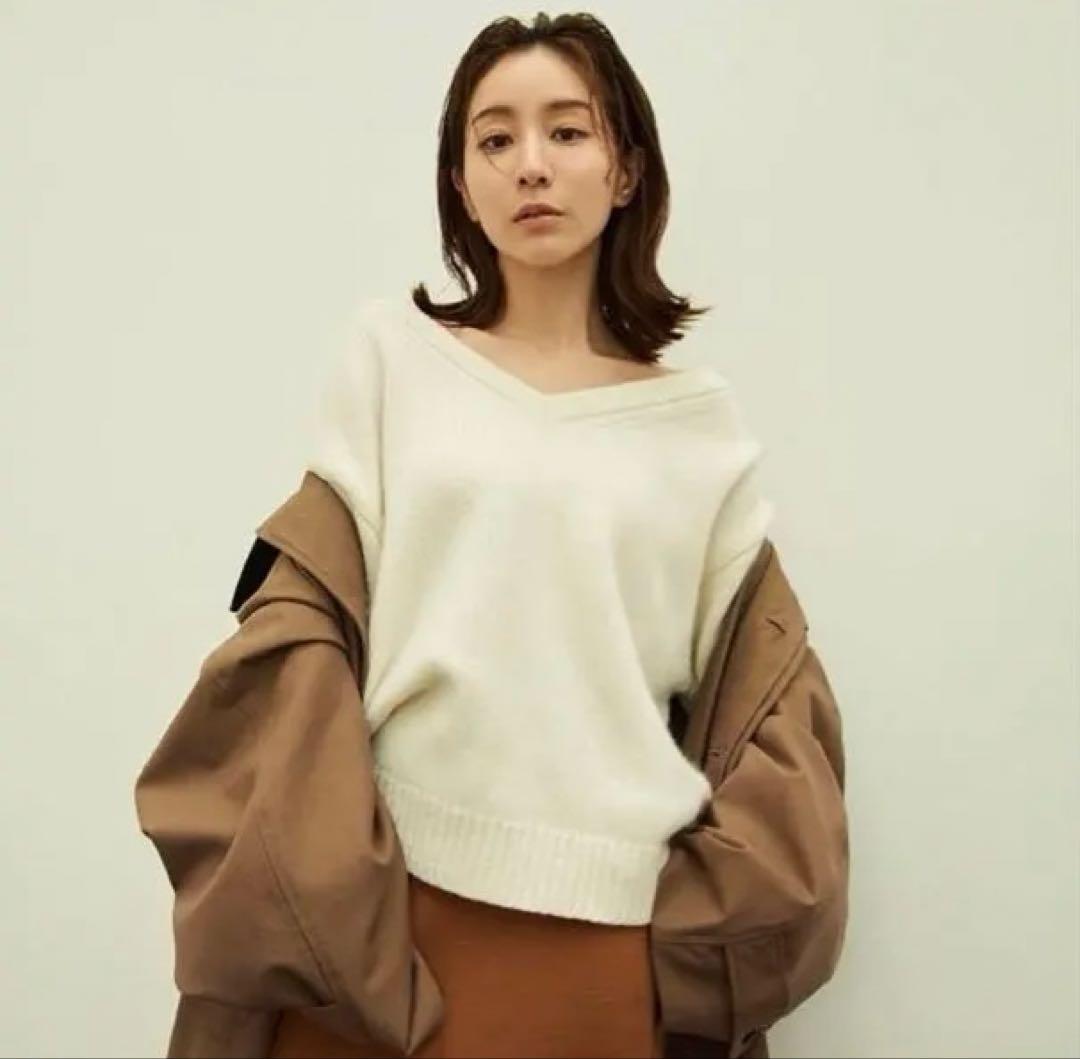 田中みな実MINAMI TANAKA×CLANE V NECK KNIT TOP