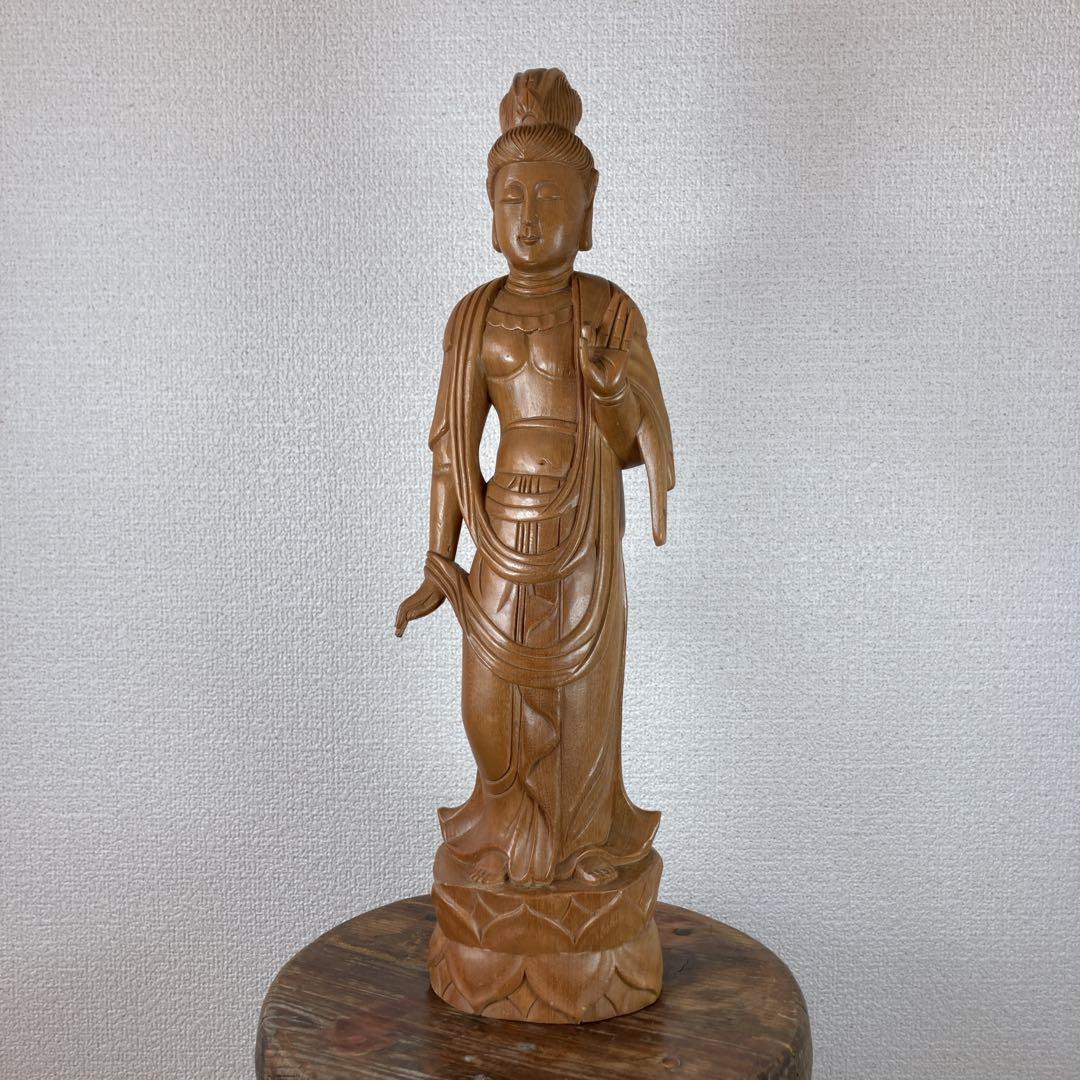 聖観音菩薩立像　一木造　高さ40ｃｍ　菩薩像　木彫り　彫刻　在銘　秀竹刀　柘植 聖観音菩薩立像 一木造 高さ40cm 菩薩像 木彫り 彫刻 在銘 秀竹刀