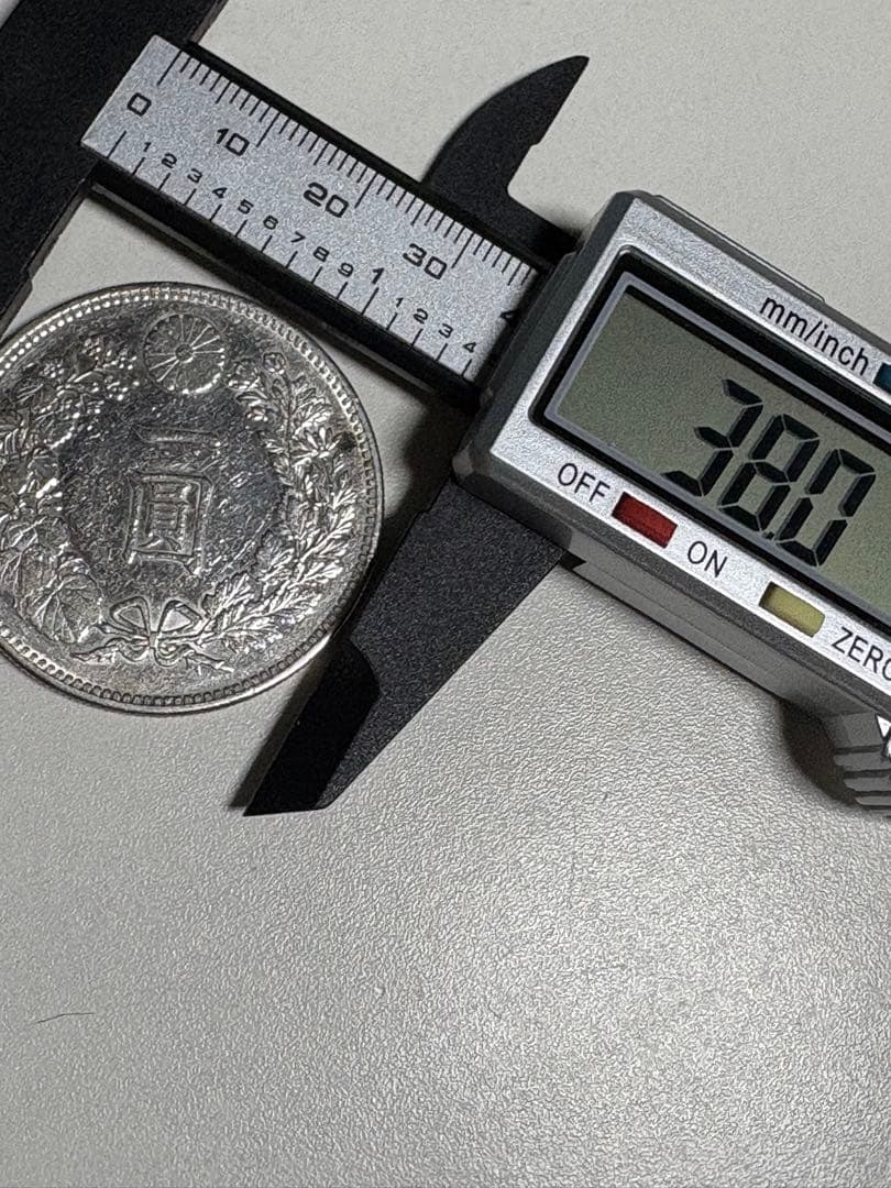 【本物保証】　美品　一圓銀貨　明治36年銘　26.95g