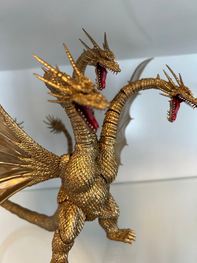 キングギドラ s.h.monsterarts shモンスターアーツ フィギュア