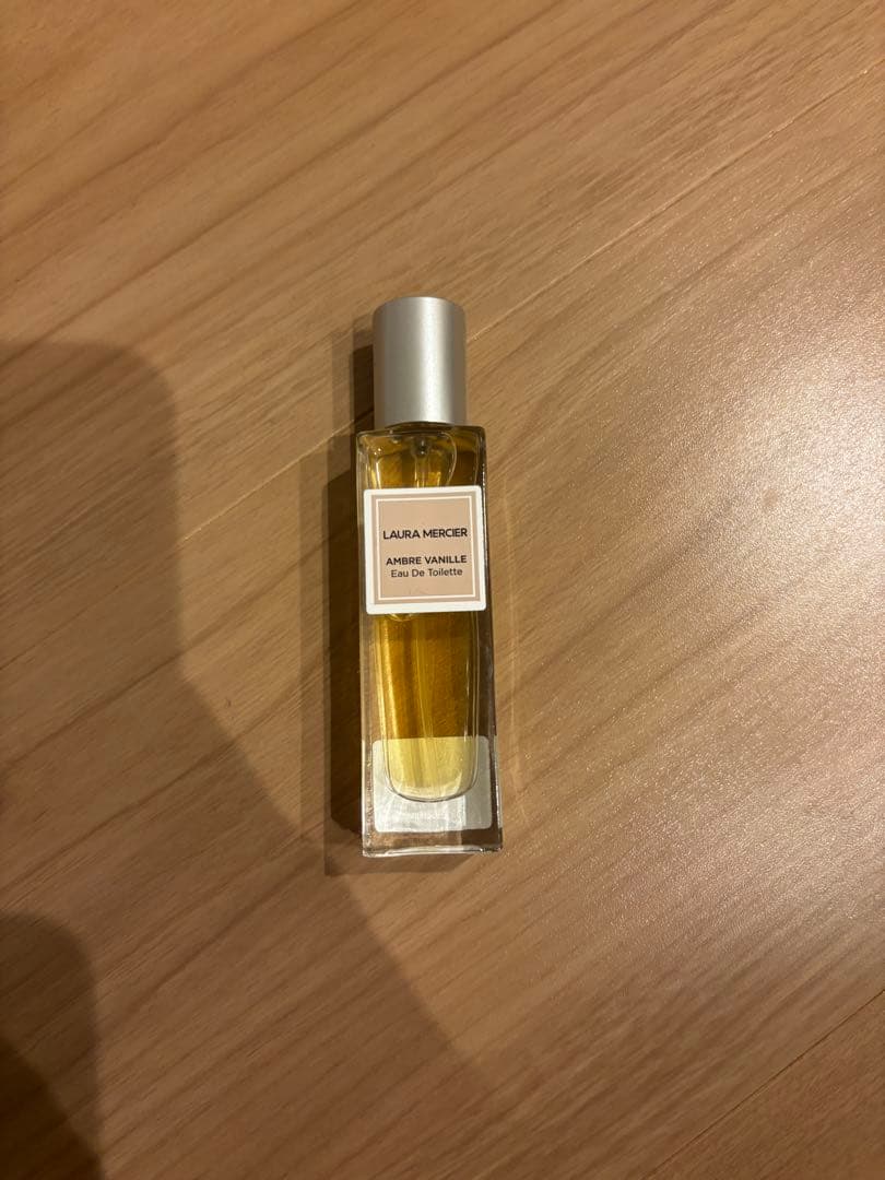 新品未使用 ローラメルシエ　オードトワレ アンバーバニラ 15ml 特製サイズ 限定香水(レディース)】オードトワレ N アンバーバニラ｜ローラ