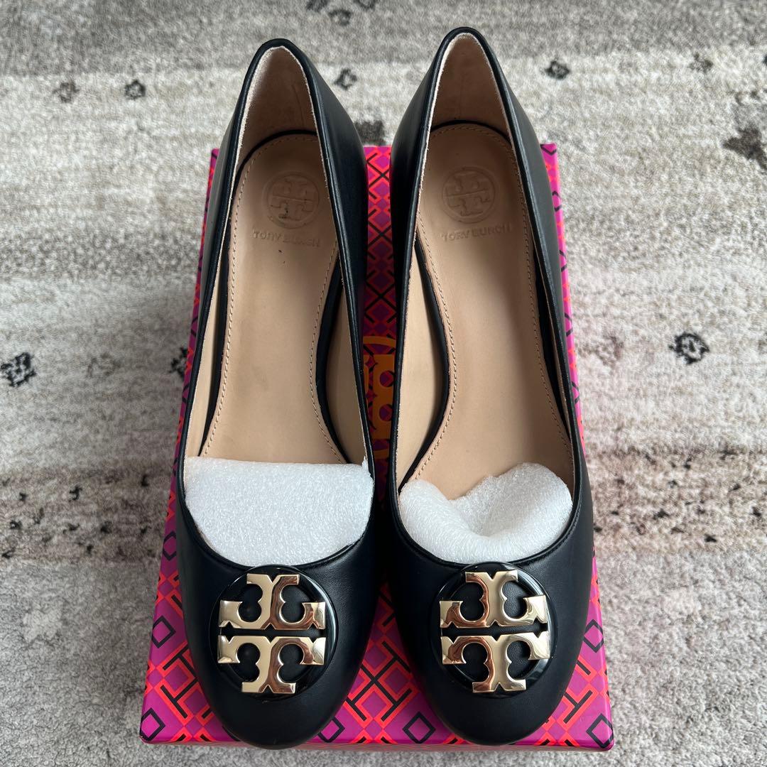 【美品】TORY BURCH レザーパンプス 黒×ゴールド サイズ7（24cm） TO3480BW002568_thumb.jpg