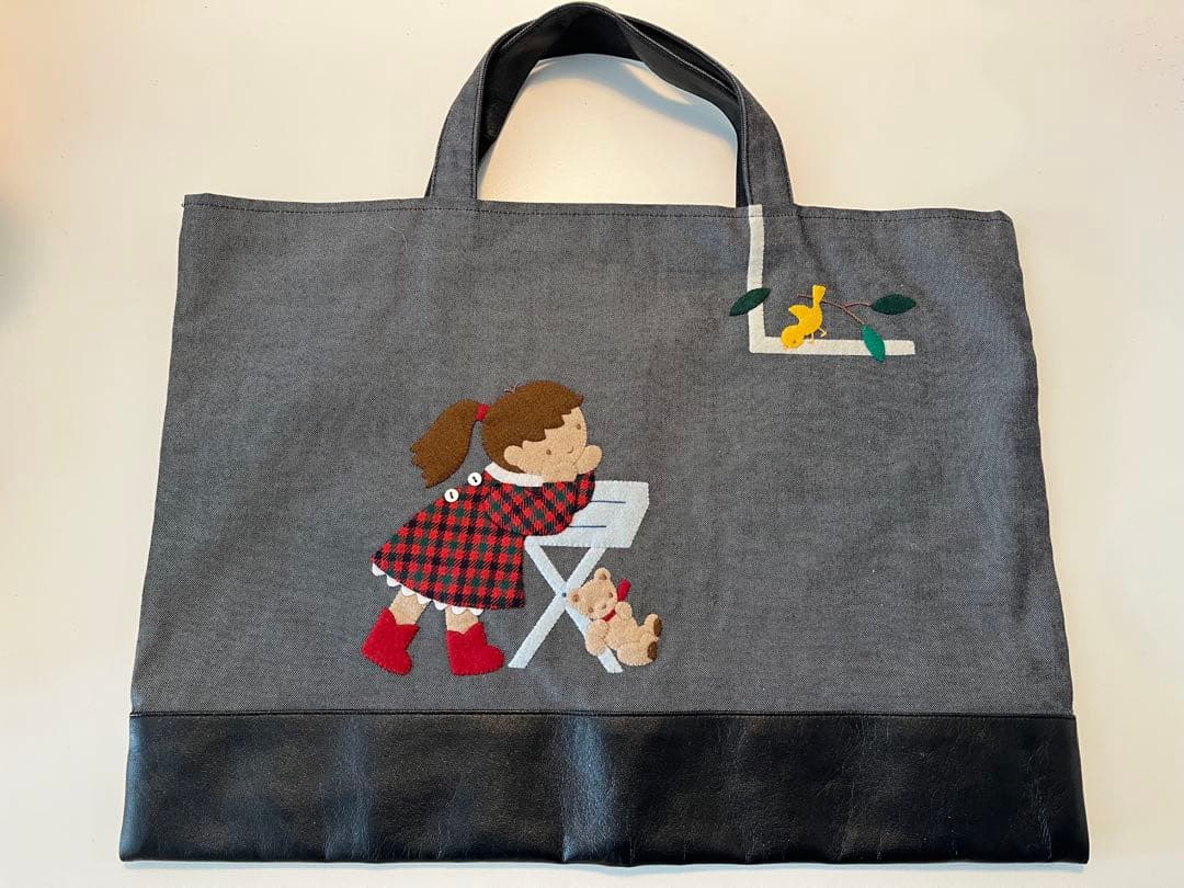 美品　ファミリア　デニムバッグ　黒