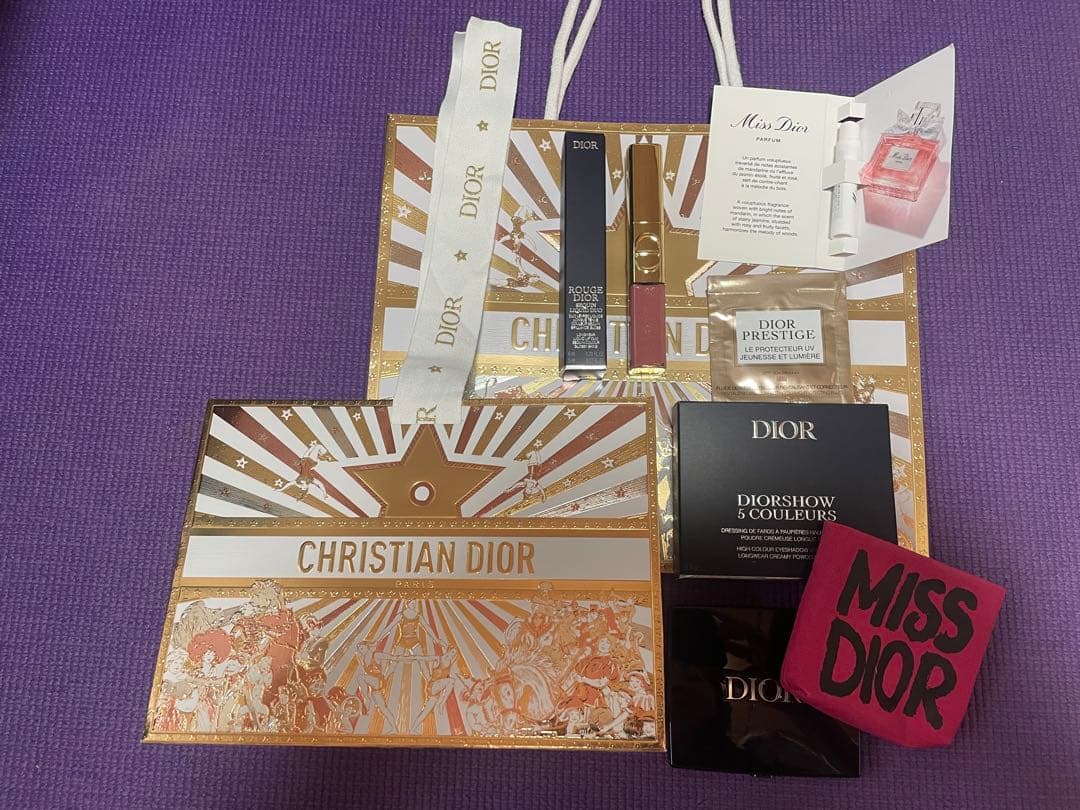Dior ギフトセット リップグロスとアイシャドウ　2025限定品